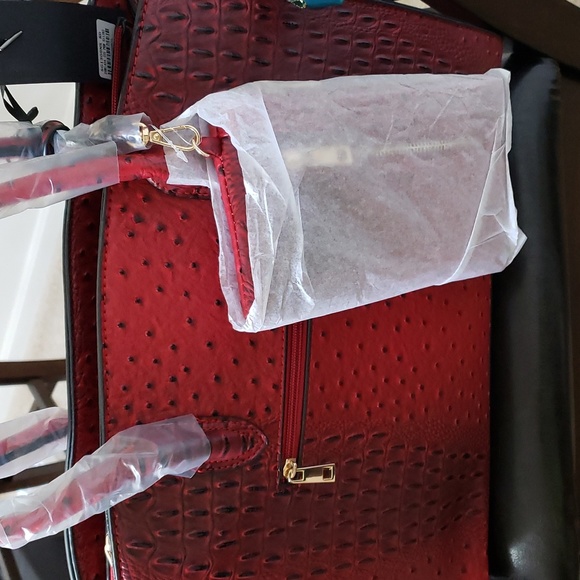 Beautiful  Red Tote - Picture 3 of 4